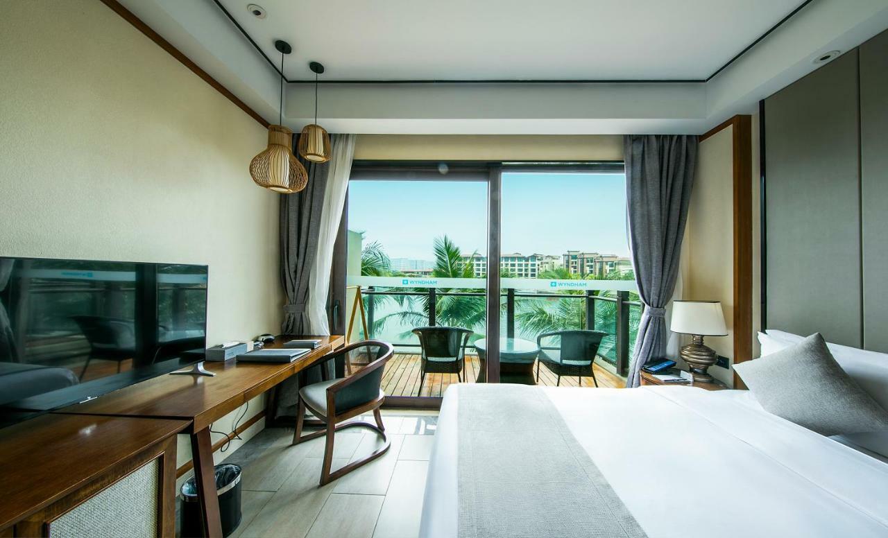 Wyndham Shenzhou Peninsula Hotel Wanning Exterior photo