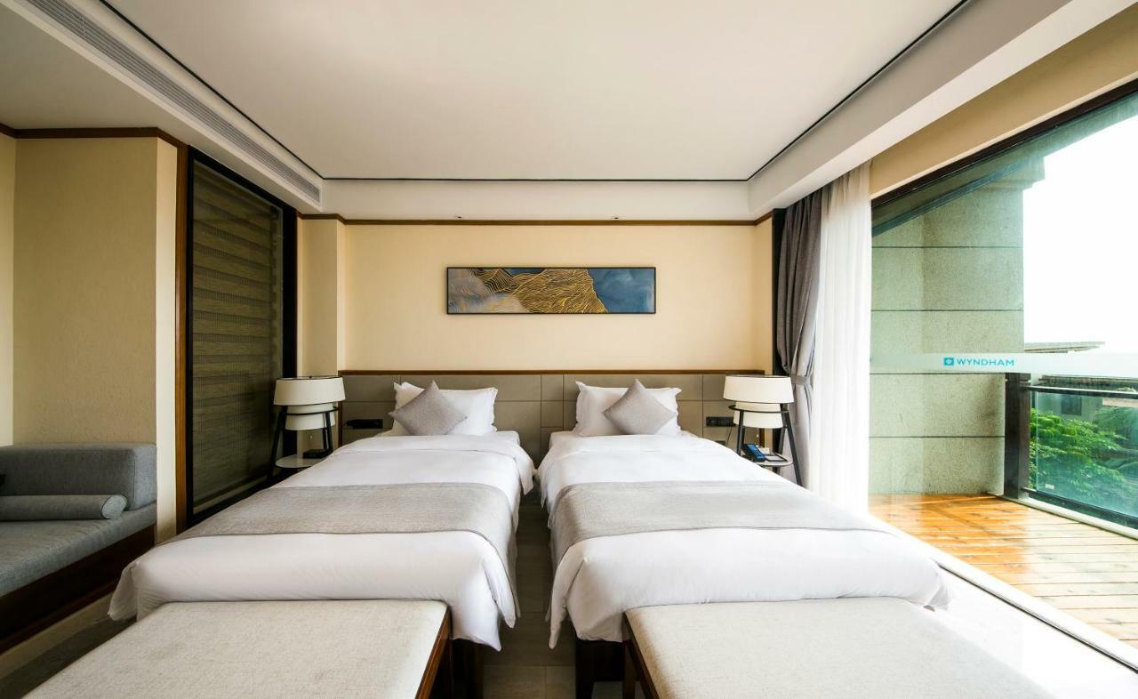 Wyndham Shenzhou Peninsula Hotel Wanning Exterior photo